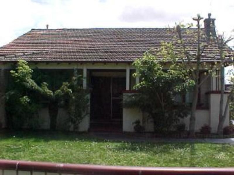 1/11 Calembeena Avenue, Hughesdale VIC 3166