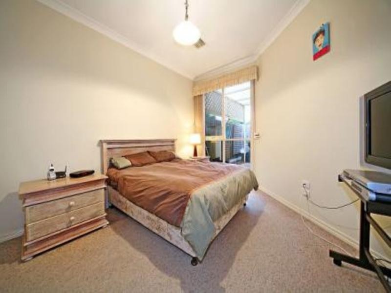 1/17 Wheeler Street, Ormond VIC 3204