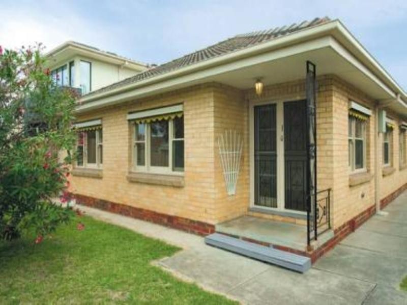 1/102 Truganini Road, Carnegie VIC 3163