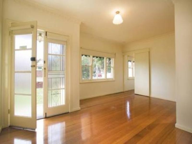 1/102 Truganini Road, Carnegie VIC 3163