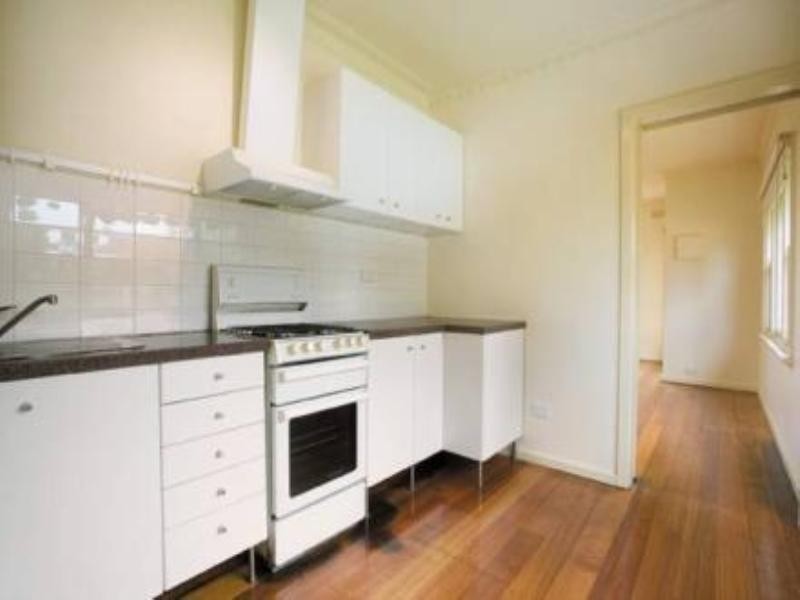 1/102 Truganini Road, Carnegie VIC 3163