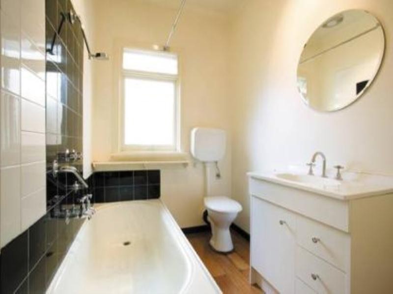 1/102 Truganini Road, Carnegie VIC 3163