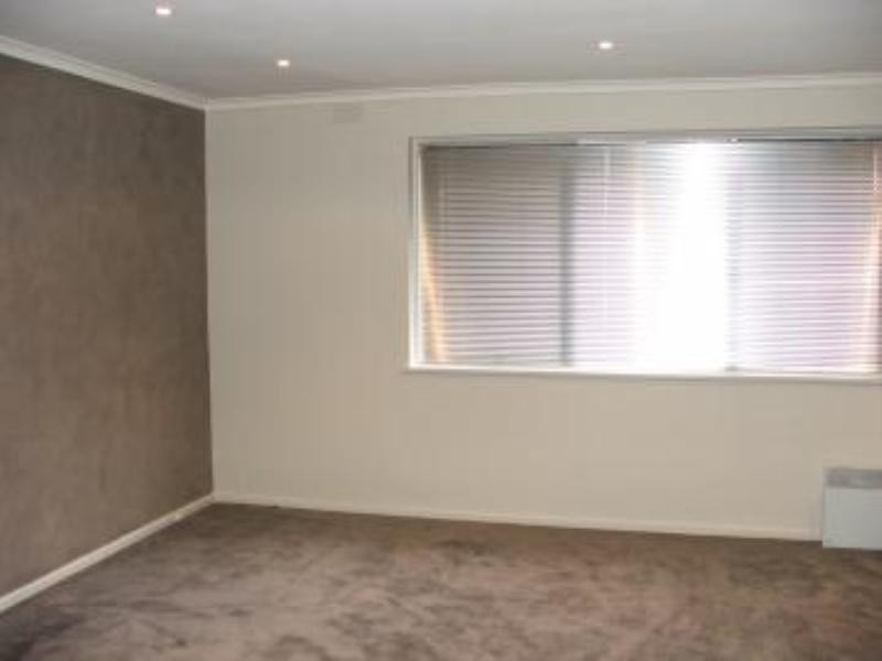 11/11 Brentwood Street, Bentleigh VIC 3204