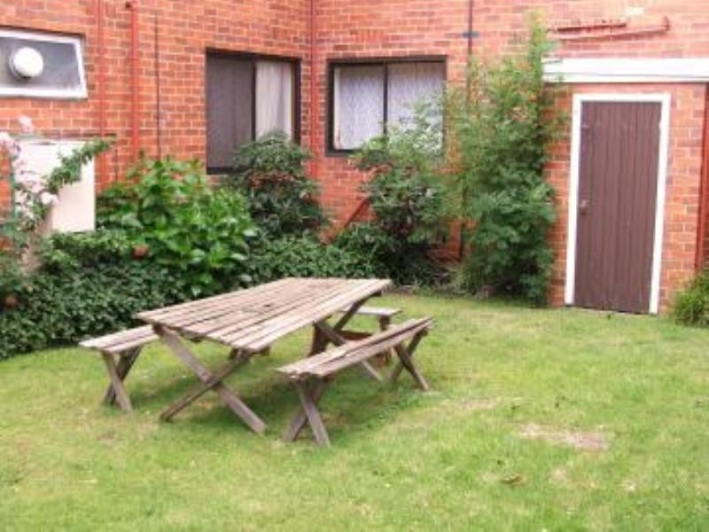 11/11 Brentwood Street, Bentleigh VIC 3204