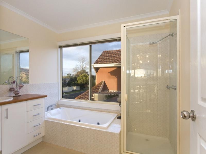 60 Reid Street, Murrumbeena VIC 3163