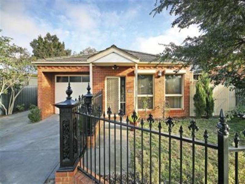 1/17 Wheeler Street, Carnegie VIC 3163