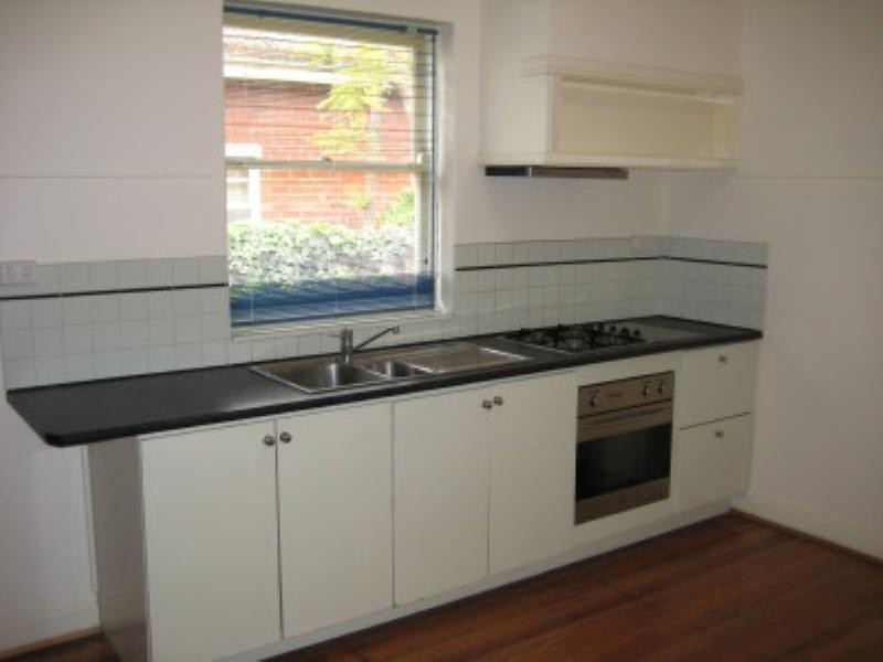 110 Kangaroo Road, Hughesdale VIC 3166