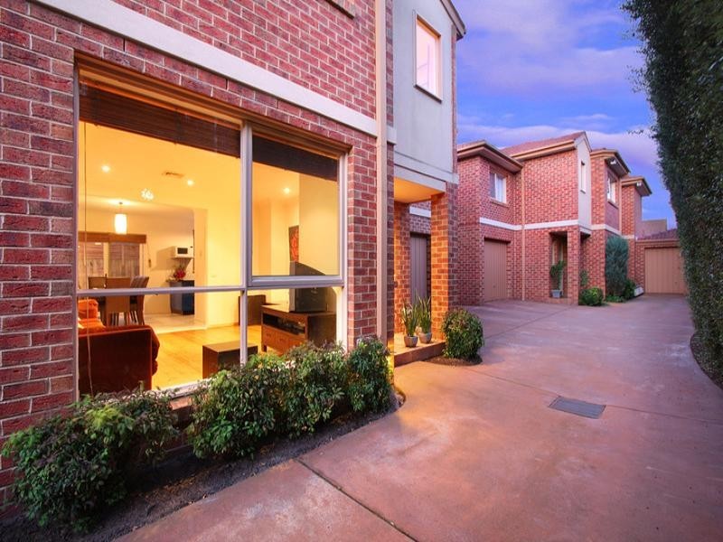 4/16 Yendon Road, Carnegie VIC 3163