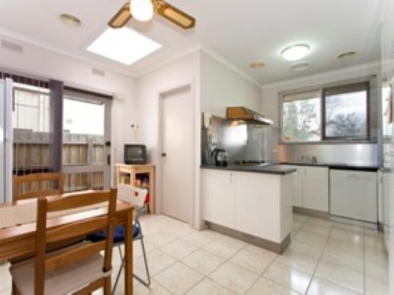 1/75 Coorigil Road, Carnegie VIC 3163