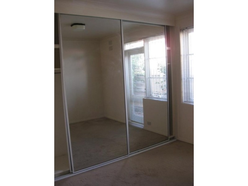 2/17 Moama Road, Malvern East VIC 3145