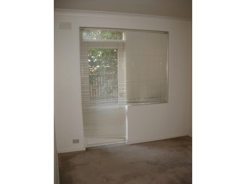 2/17 Moama Road, Malvern East VIC 3145