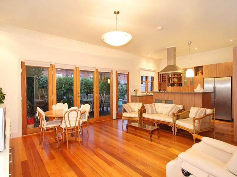 589 North Road, Carnegie VIC 3163