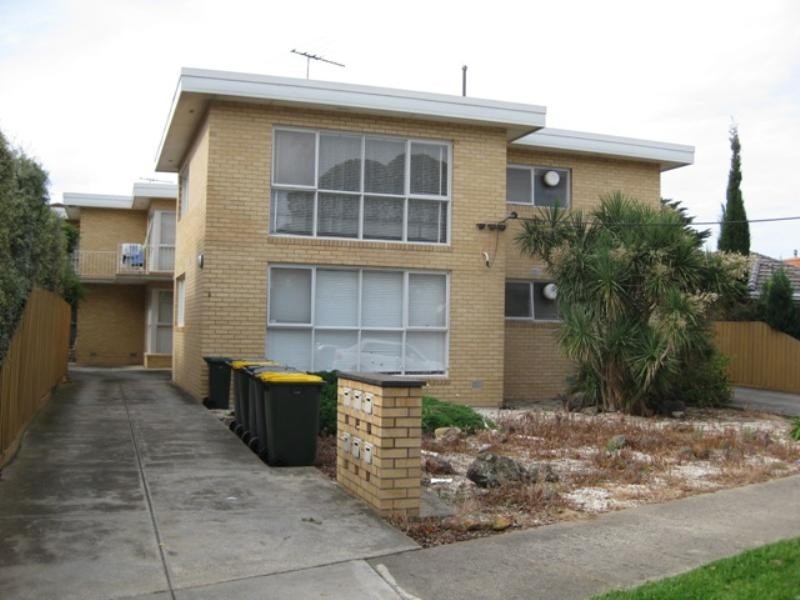 4/9 Parton Court, Glen Huntly VIC 3163