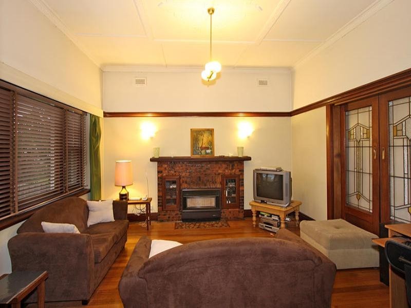 5 Burns Avenue, Murrumbeena VIC 3163