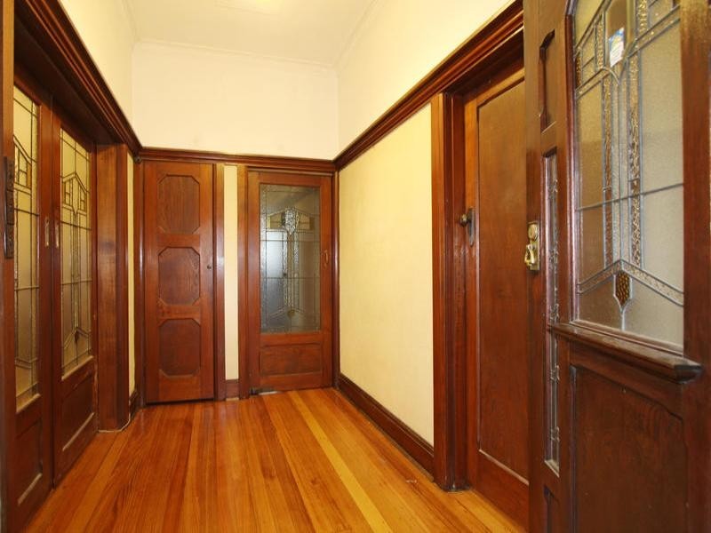 5 Burns Avenue, Murrumbeena VIC 3163