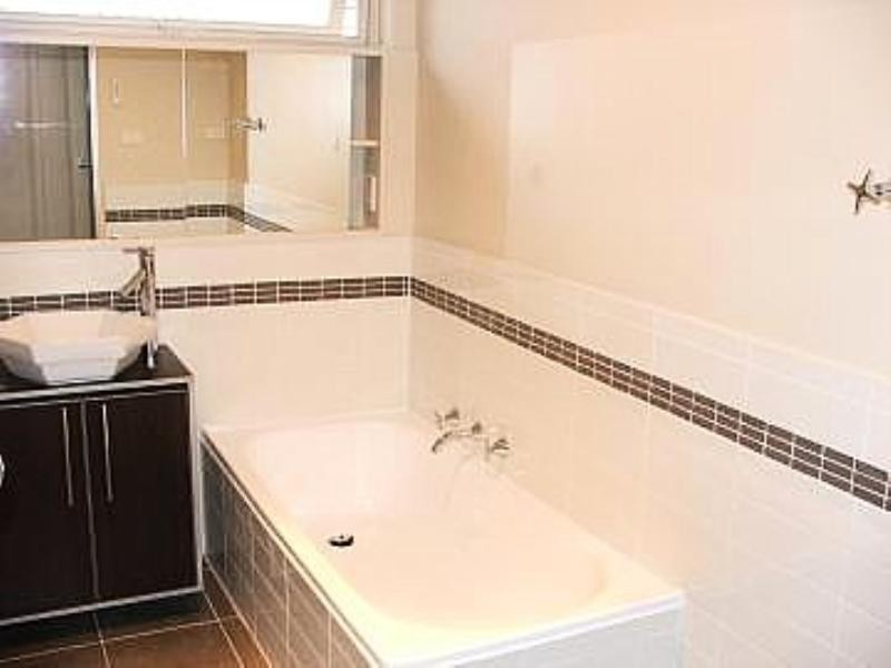 11/11 Brentwood Street, Moorabbin VIC 3189