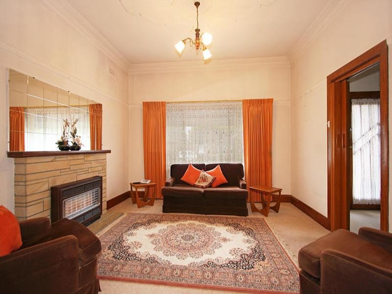 36 Moorookyle Avenue, Hughesdale VIC 3166