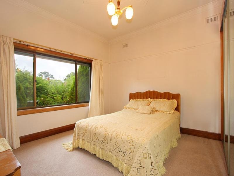 36 Moorookyle Avenue, Hughesdale VIC 3166