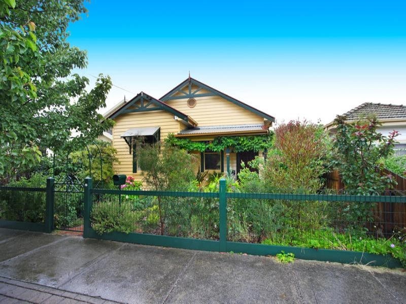 13 Fitzroy Street, Mckinnon VIC 3204