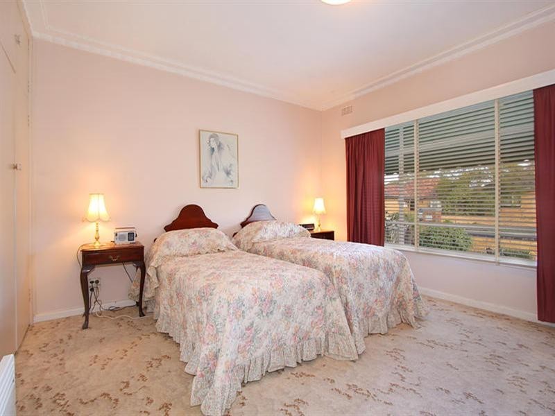 9 Kinlock Avenue, Carnegie VIC 3163