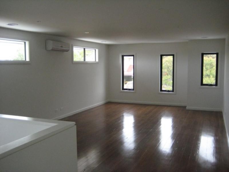 12 Lonsdale Avenue, Hampton East VIC 3188