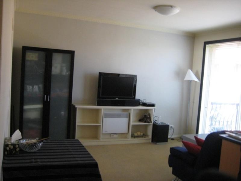 13/223 WESTGARTH Street, Northcote VIC 3070
