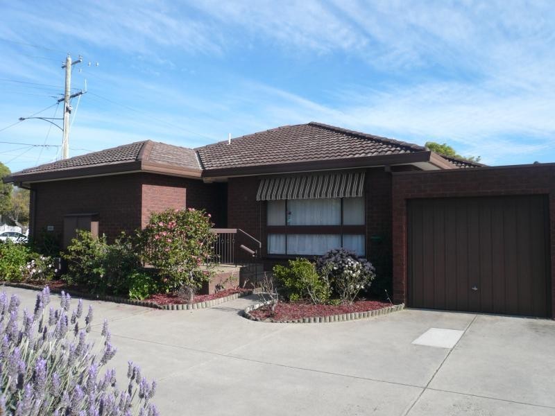 2/1 BARKLY Street, Hughesdale VIC 3166