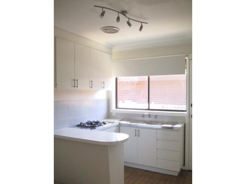 2/1 BARKLY Street, Hughesdale VIC 3166