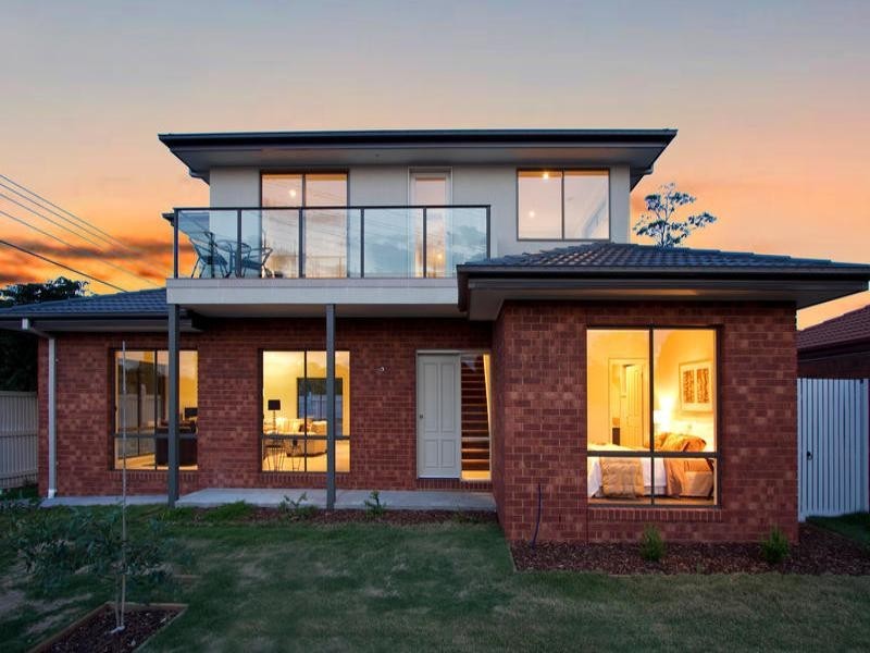2B Holywood Grove, Carnegie VIC 3163