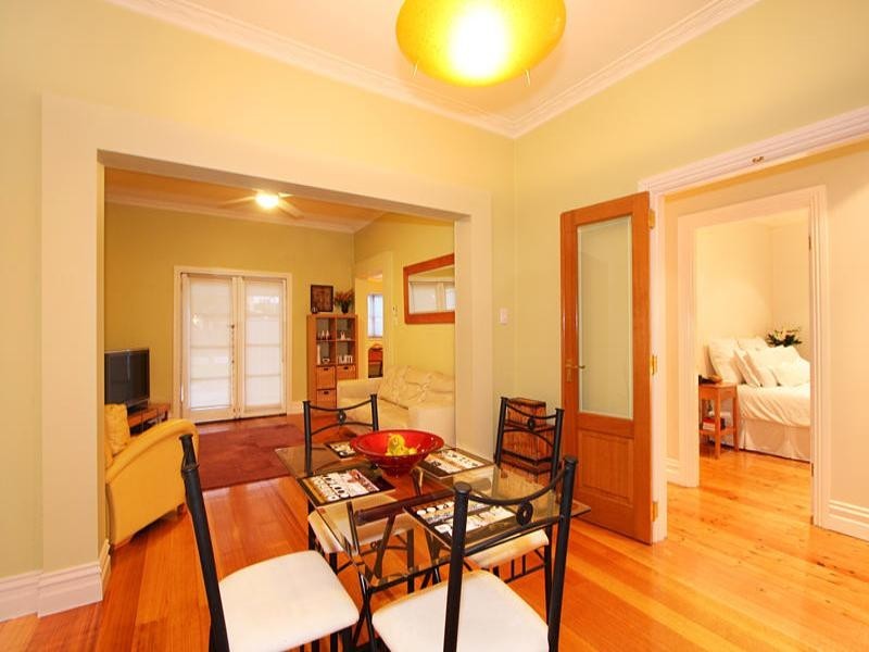 10 Dalston Road, Hughesdale VIC 3166