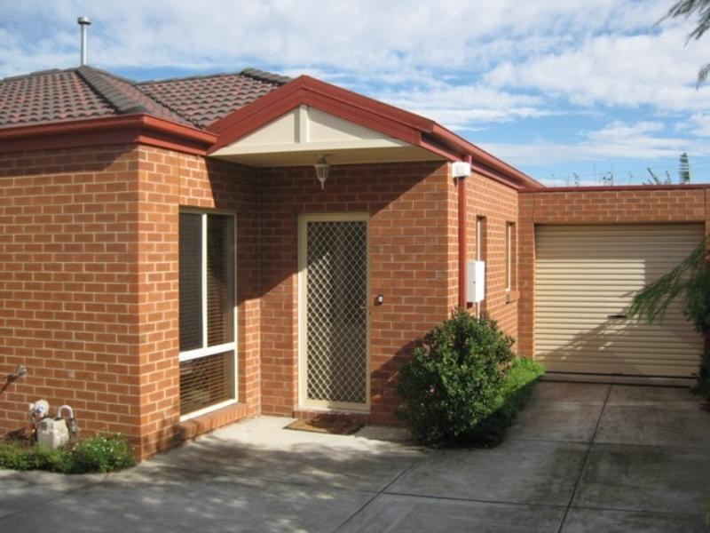2/24 First Street, Clayton South VIC 3169