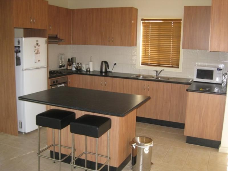 2/24 First Street, Clayton South VIC 3169