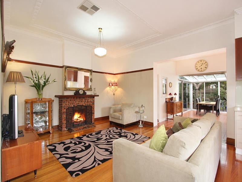 108 Kangaroo Road, Hughesdale VIC 3166