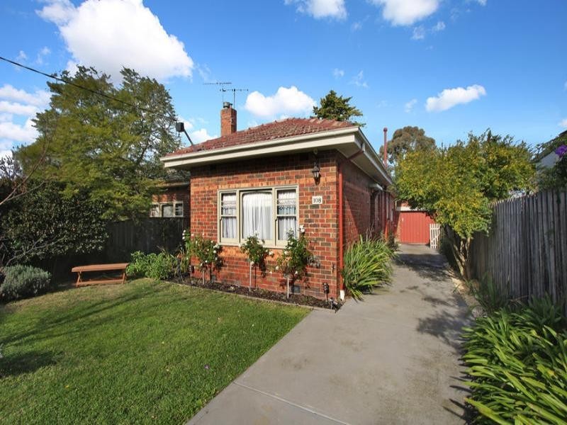 108 Kangaroo Road, Hughesdale VIC 3166