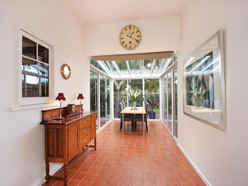 108 Kangaroo Road, Hughesdale VIC 3166