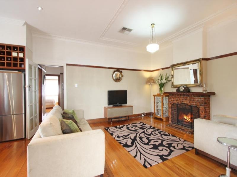 108 Kangaroo Road, Hughesdale VIC 3166