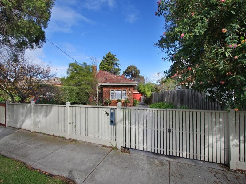 108 Kangaroo Road, Hughesdale VIC 3166