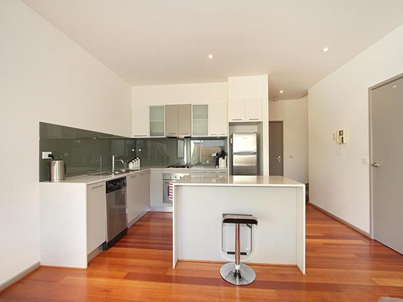 4/100 Poath Road, Hughesdale VIC 3166
