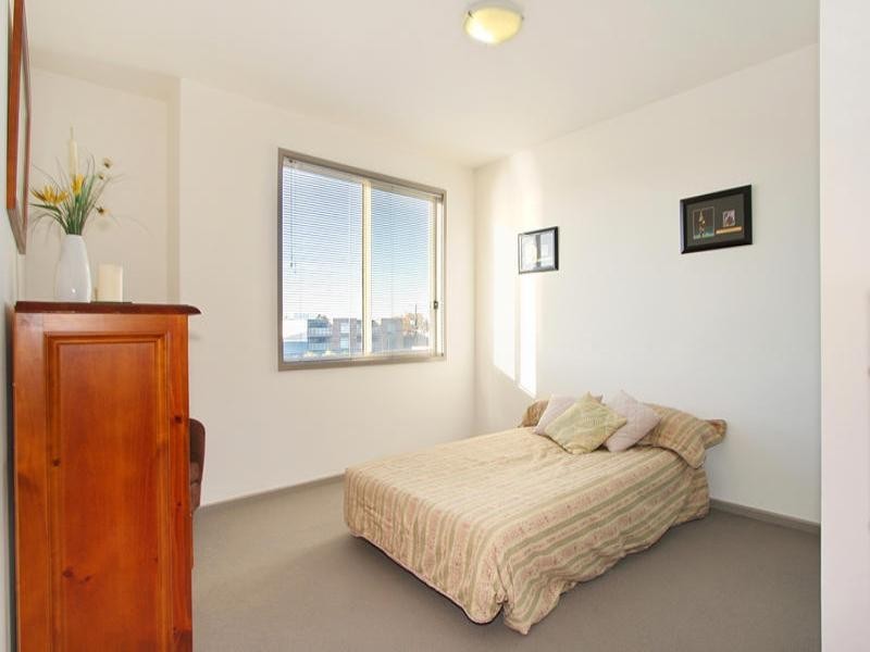 4/100 Poath Road, Hughesdale VIC 3166