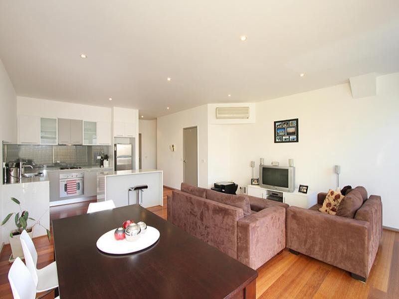 4/100 Poath Road, Hughesdale VIC 3166