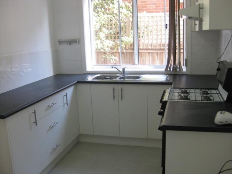 2/9 Brentwood Street, Bentleigh VIC 3204