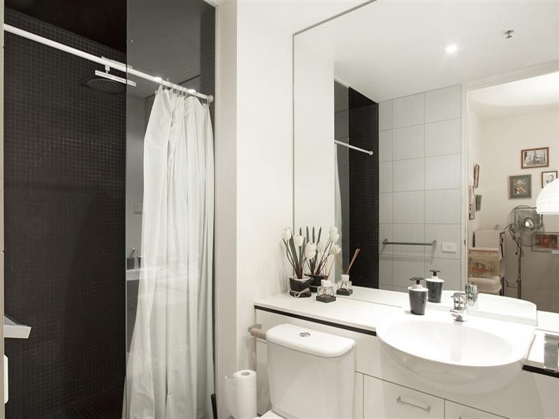 1/12 Fitzroy Street, St Kilda VIC 3182