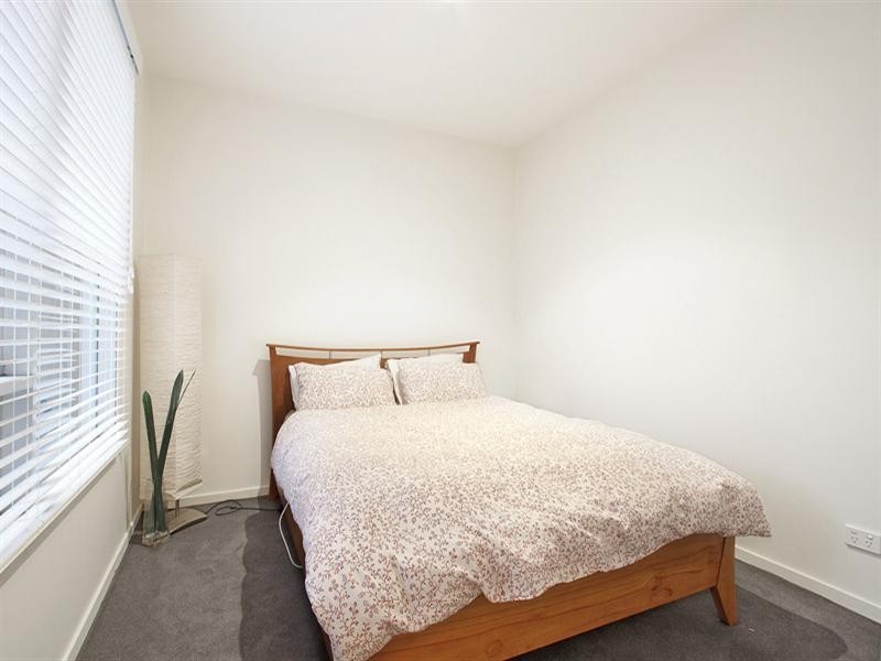 1/12 Fitzroy Street, St Kilda VIC 3182