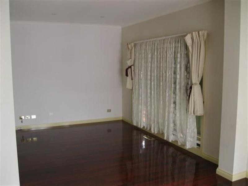 7 Kinrade Street, Hughesdale VIC 3166