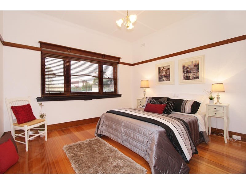 303a Koornang Road, Carnegie VIC 3163