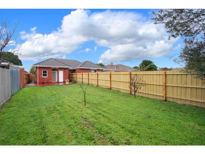 303a Koornang Road, Carnegie VIC 3163