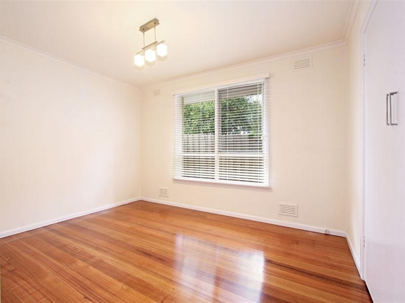 8 Nepean Street, Glen Iris VIC 3146