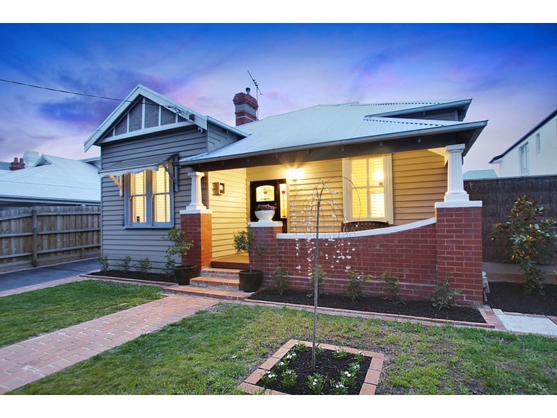 18 Mile End Road, Carnegie VIC 3163