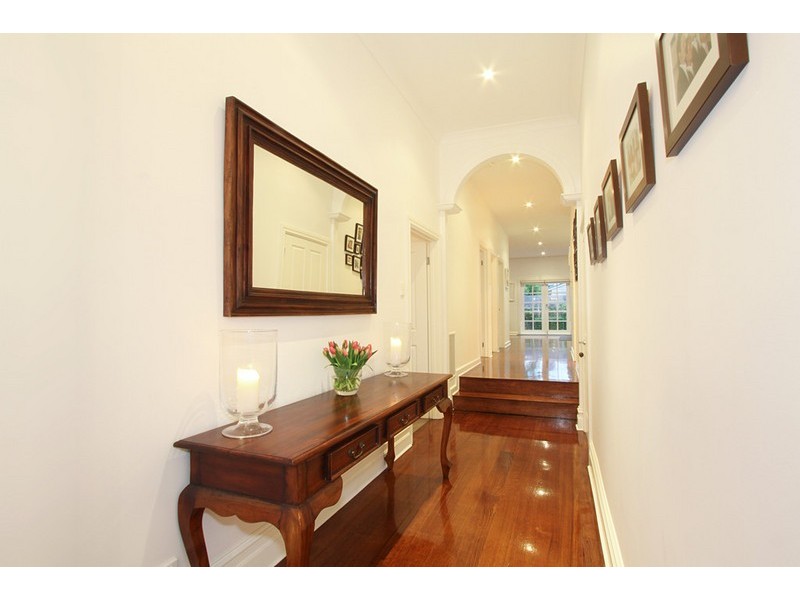 18 Mile End Road, Carnegie VIC 3163