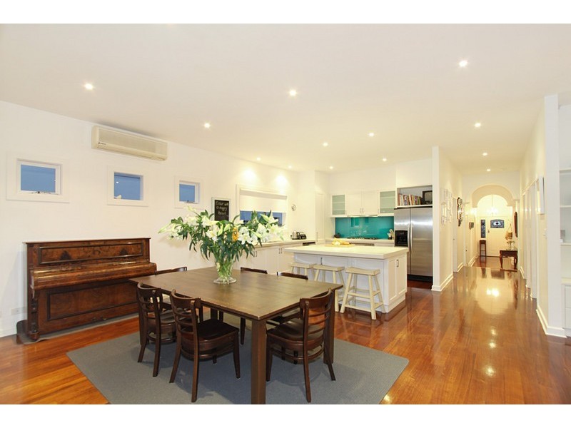 18 Mile End Road, Carnegie VIC 3163